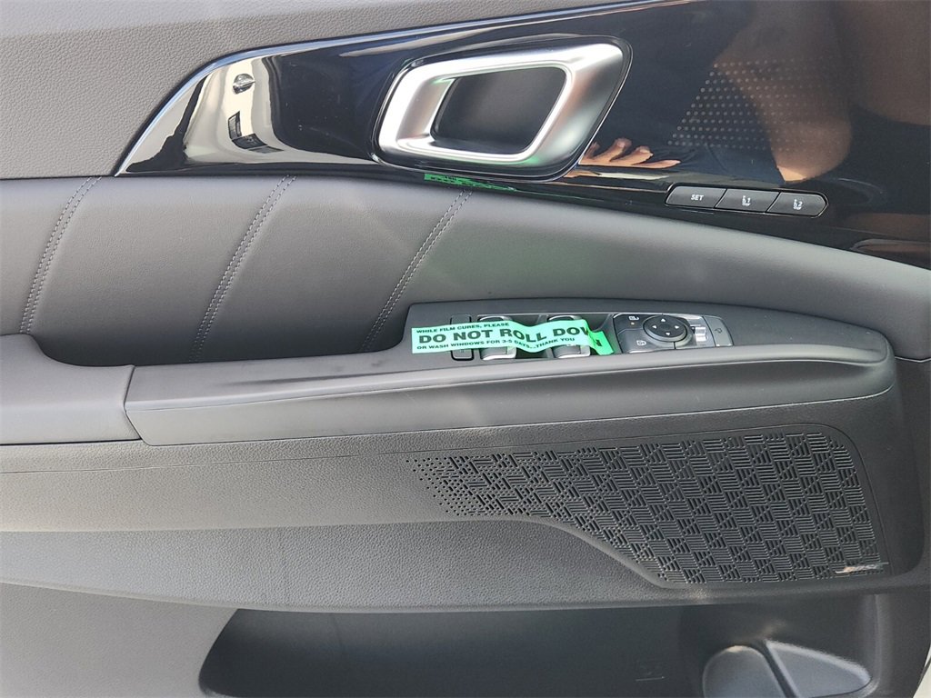 New 2025 Kia Carnival SX Prestige image 14