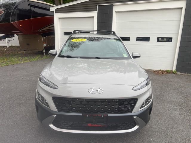 Used 2023 Hyundai Kona Limited AWD/4WD image 2