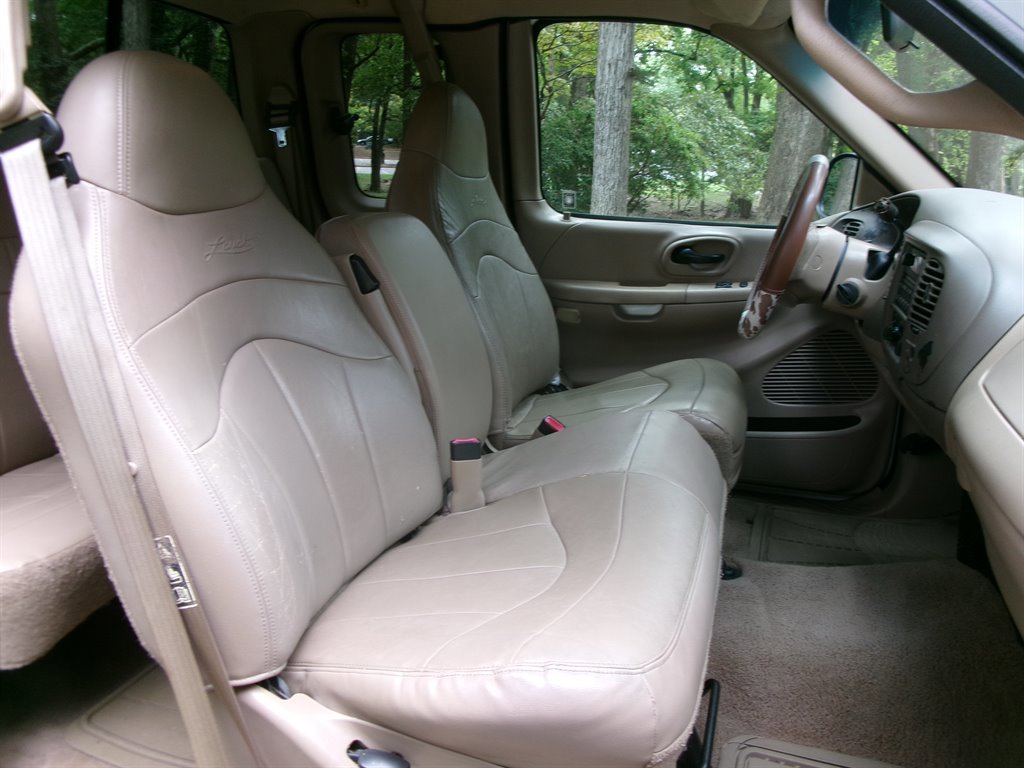 Used 1999 Ford F150 Lariat image 26