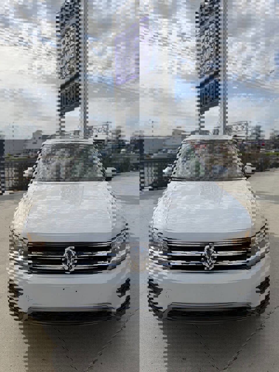 Used 2018 Volkswagen Tiguan SE w/ Panoramic Sunroof Package FWD image 2