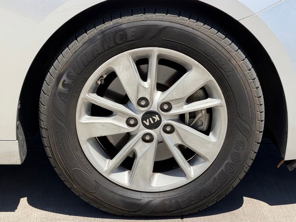 Used 2018 Kia Optima LX FWD image 7