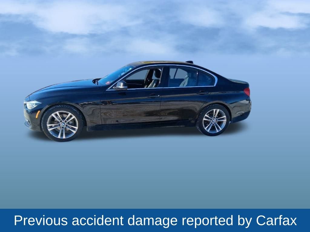 Used 2018 BMW 330i xDrive Sedan w/ Convenience Package image 4