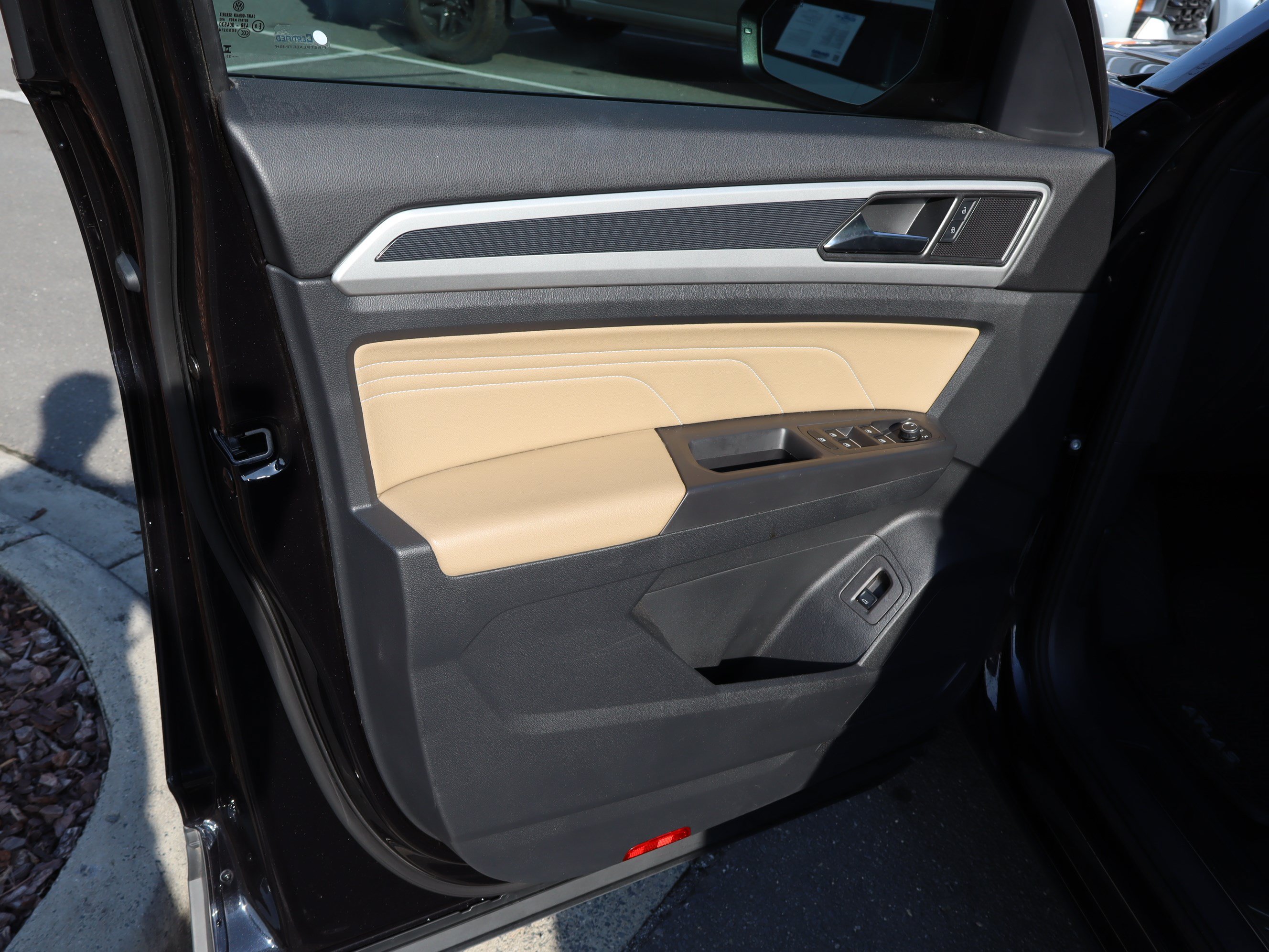 Used 2023 Volkswagen Atlas Cross Sport SE AWD/4WD image 15