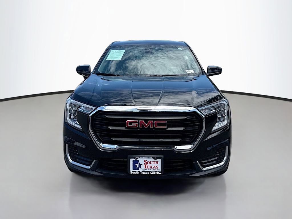 Used 2024 GMC Terrain SLE FWD image 2
