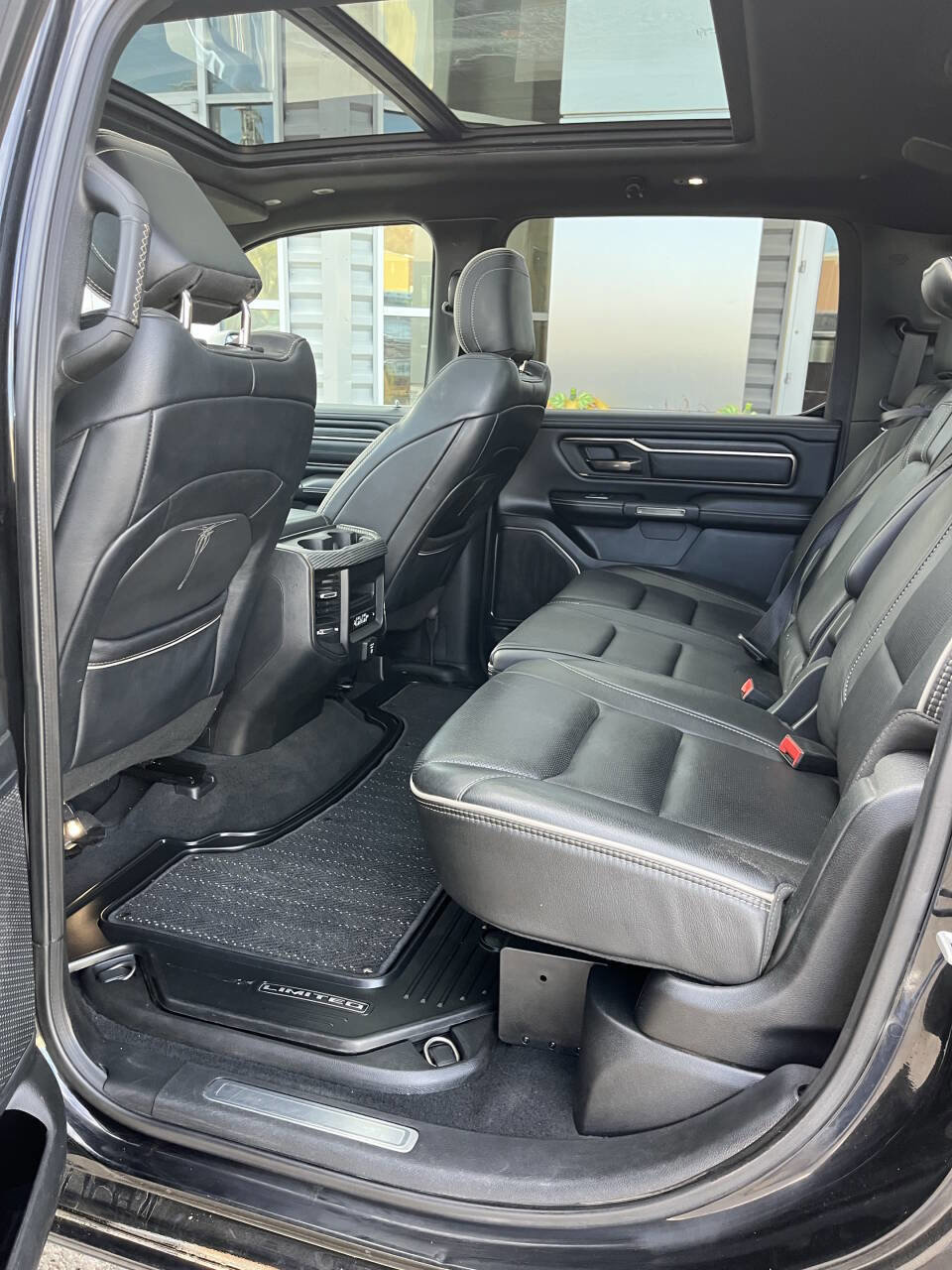 Used 2019 RAM 1500 Limited w/ Advanced Safety Group image 12