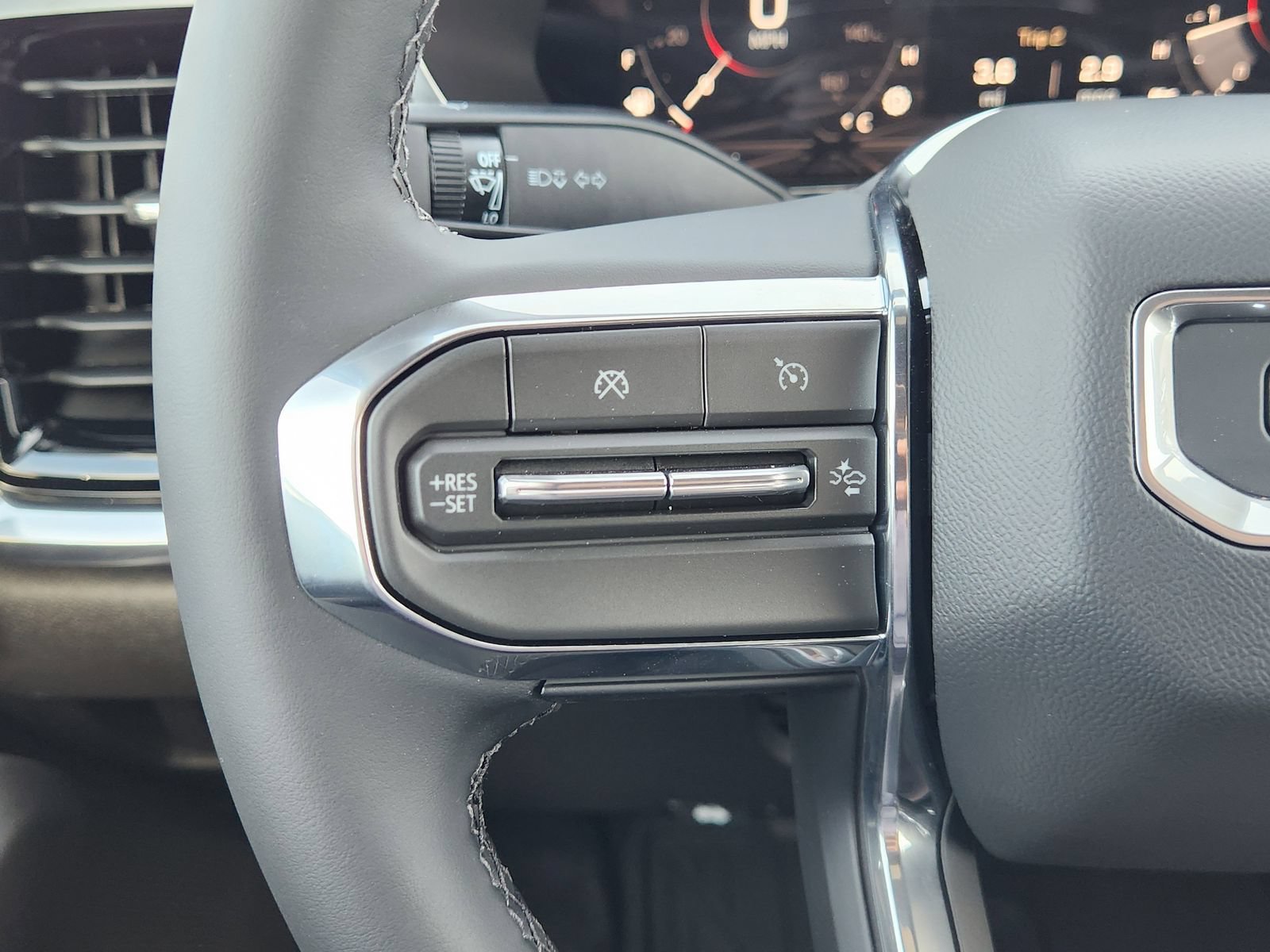 New 2026 GMC Canyon Elevation w/ Convenience Package RWD image 32