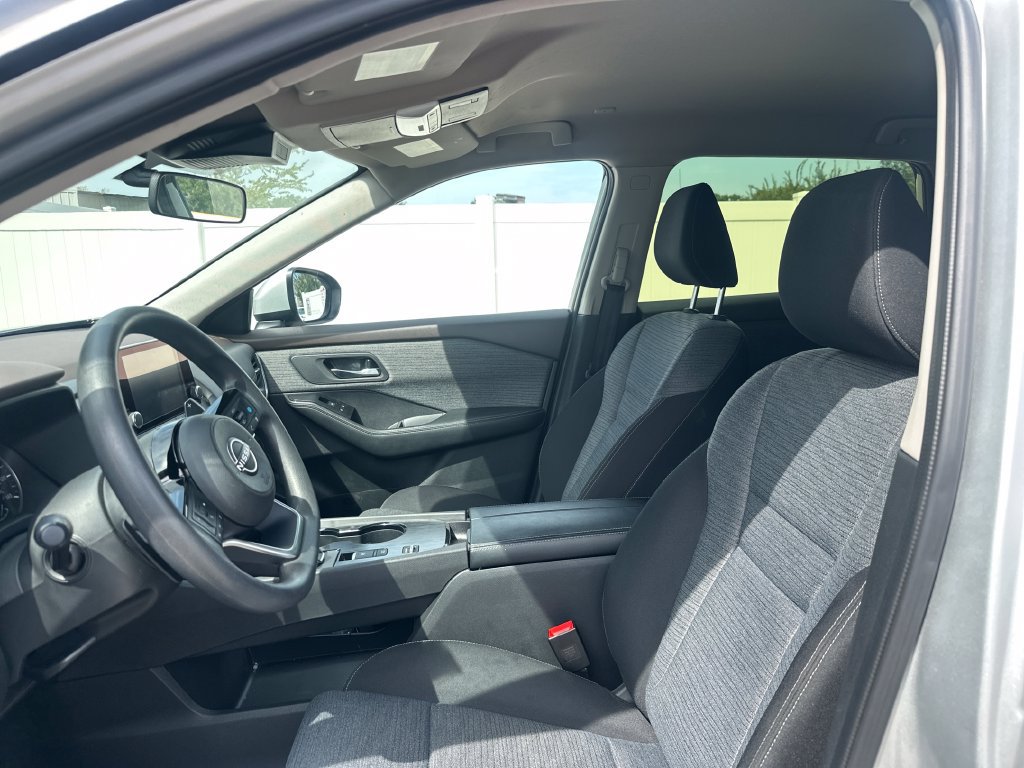 Certified 2023 Nissan Rogue SV FWD image 38
