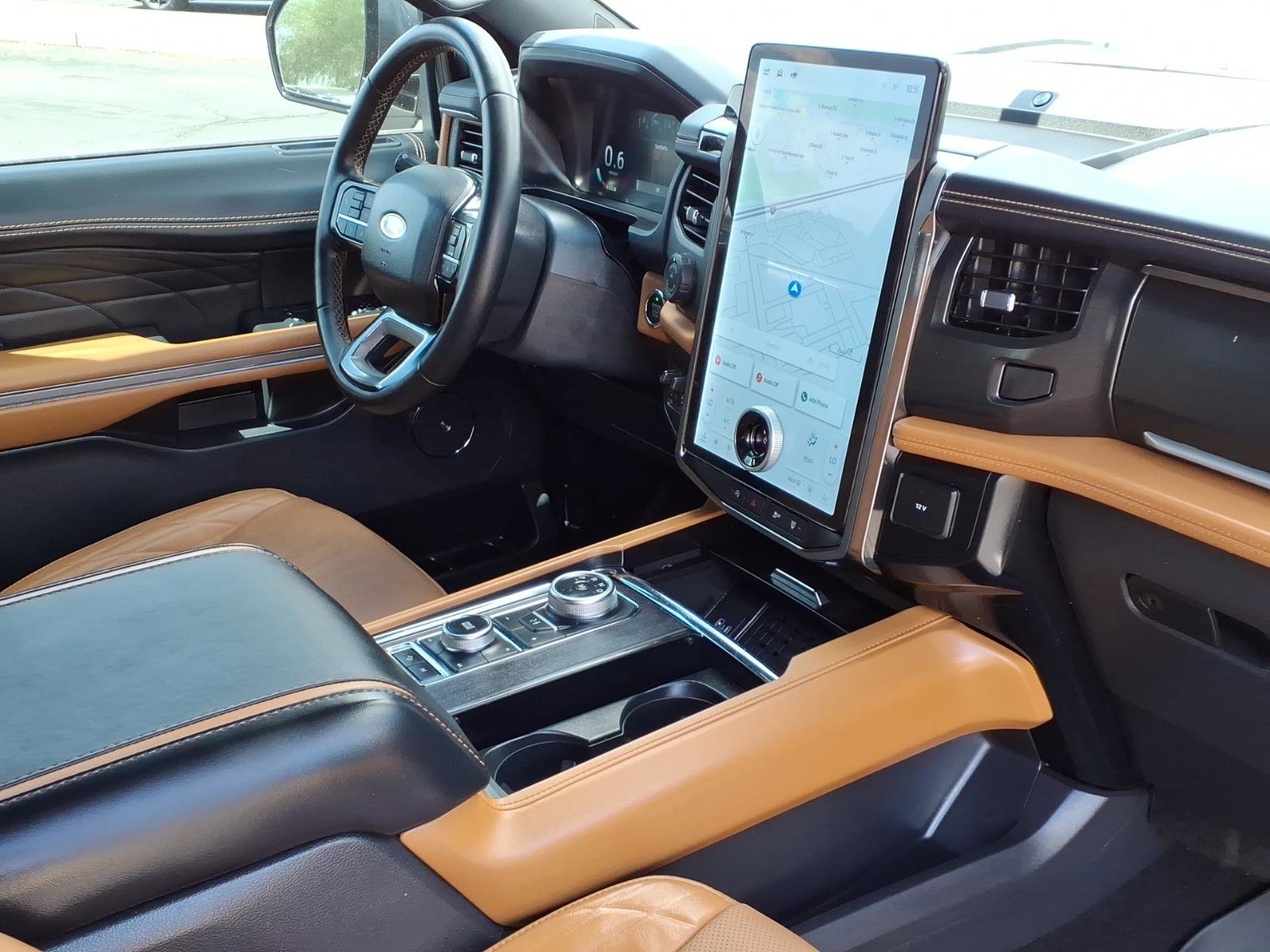 Certified 2024 Ford Expedition Platinum AWD/4WD image 10