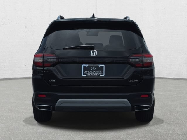 Used 2025 Honda Pilot Elite image 6