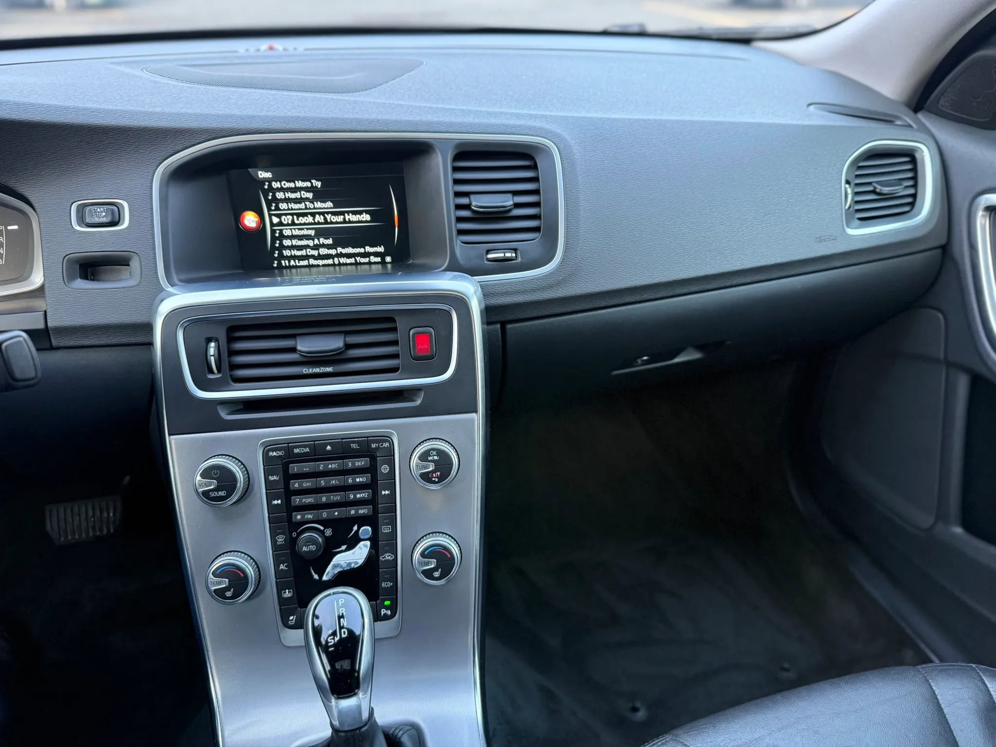 Used 2017 Volvo S60 T5 Inscription FWD image 24
