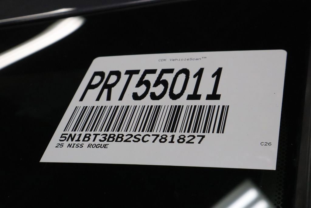 Certified 2025 Nissan Rogue SV image 32