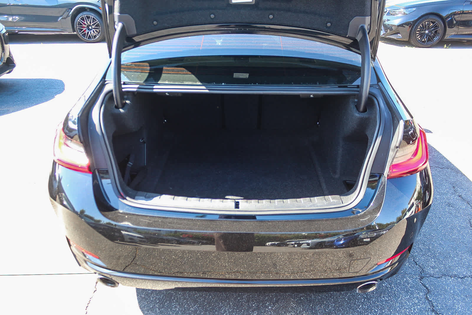 Certified 2023 BMW 330i Sedan w/ Premium Package RWD image 26