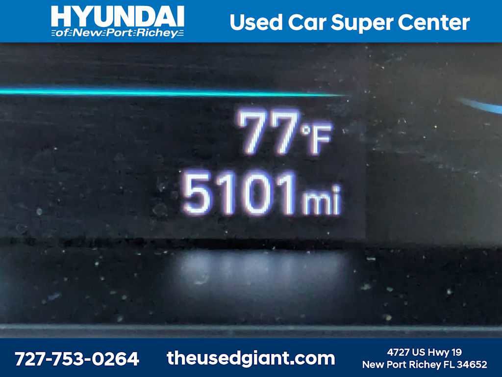 Used 2025 Hyundai Elantra Sport image 29