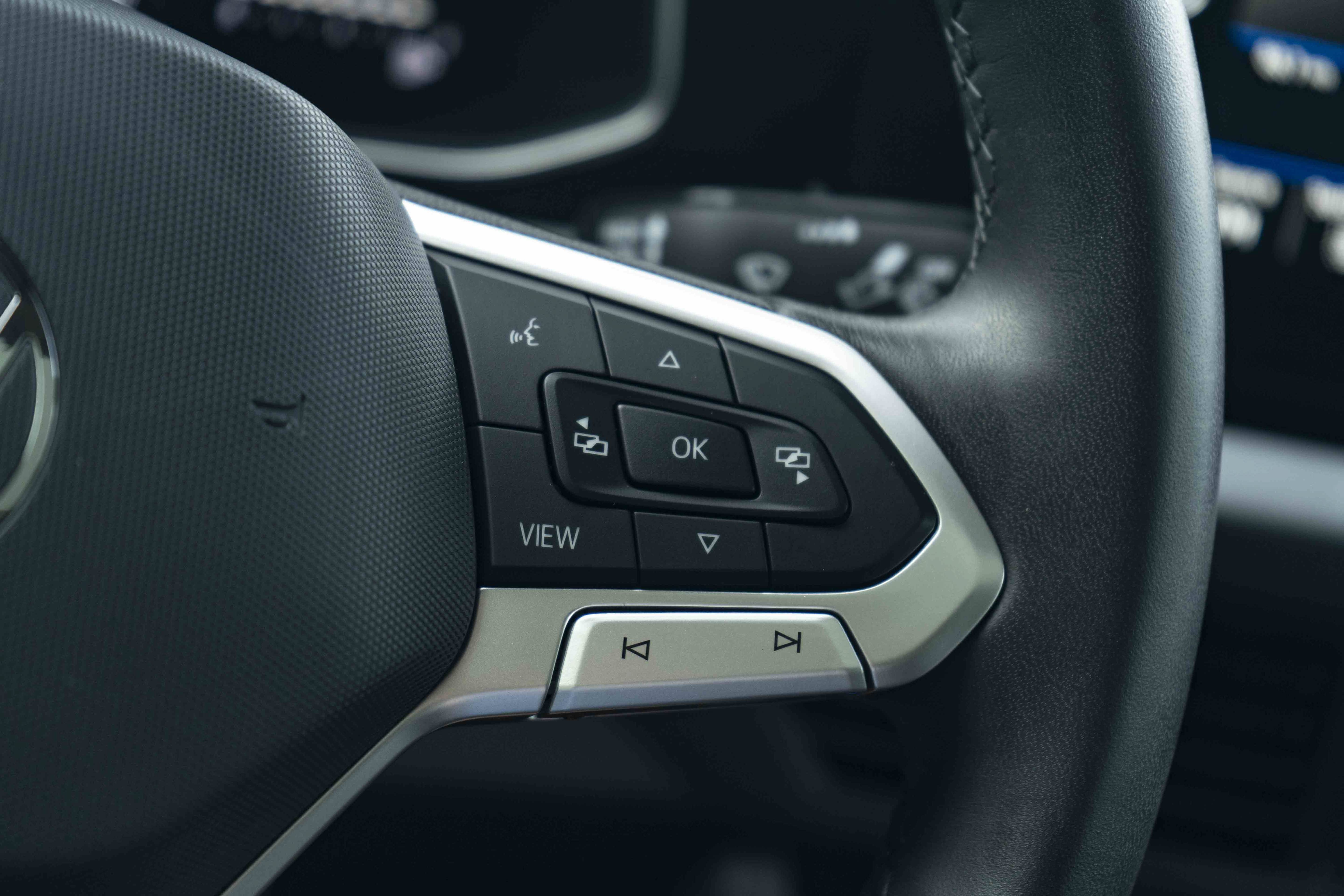 Certified 2026 Volkswagen Jetta SE FWD image 20