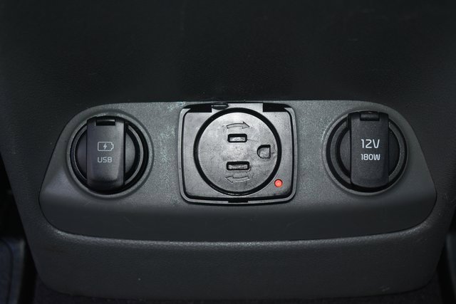 Used 2018 Kia Sorento SX image 39