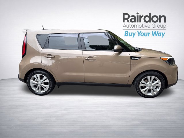 Used 2015 Kia Soul + w/ Primo Package FWD image 8
