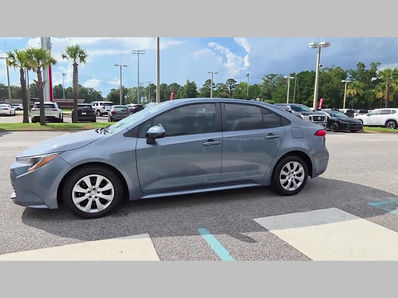 Used 2025 Toyota Corolla LE FWD image 25