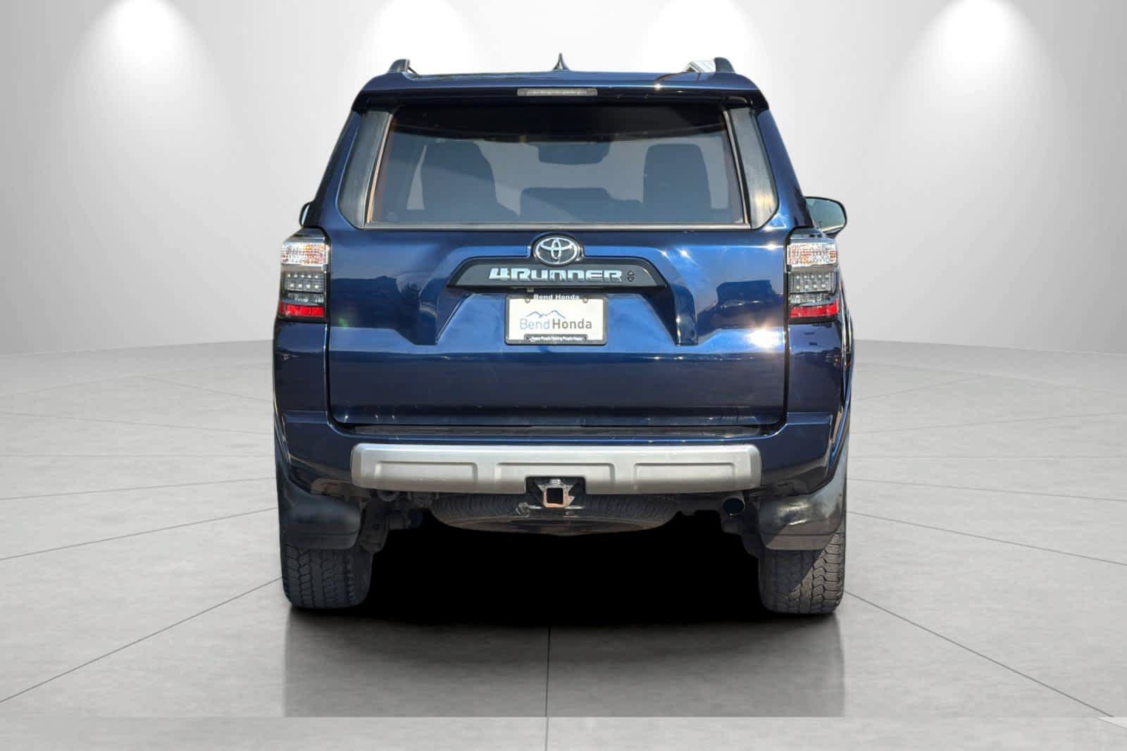 Used 2020 Toyota 4Runner TRD Off-Road Premium AWD/4WD image 7