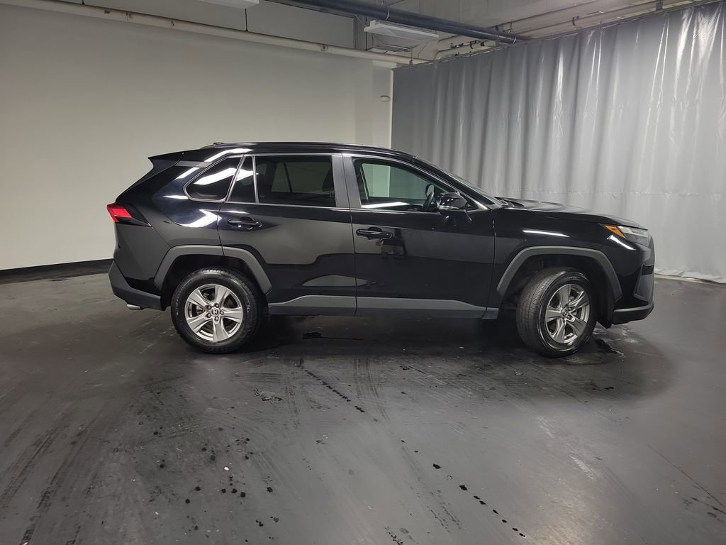 Used 2024 Toyota RAV4 XLE AWD/4WD image 9