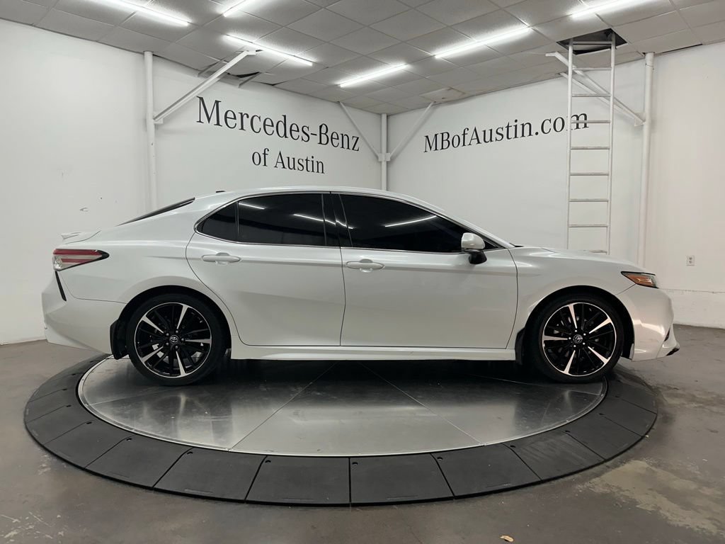 Used 2019 Toyota Camry XSE FWD image 9
