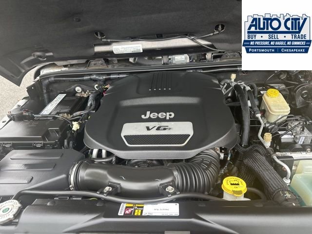 Used 2016 Jeep Wrangler Unlimited Sahara w/ Dual Top Group AWD/4WD image 20
