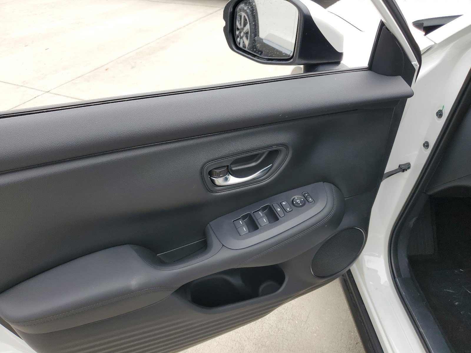 New 2024 Honda HR-V LX image 12