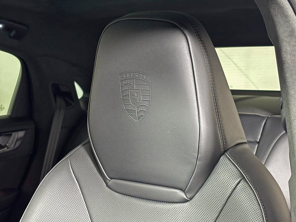 New 2026 Porsche Cayenne GTS AWD/4WD image 19