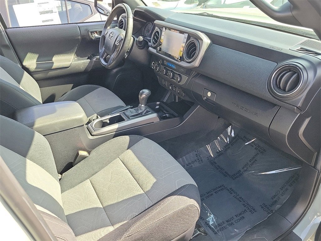 Used 2023 Toyota Tacoma TRD Off-Road image 16