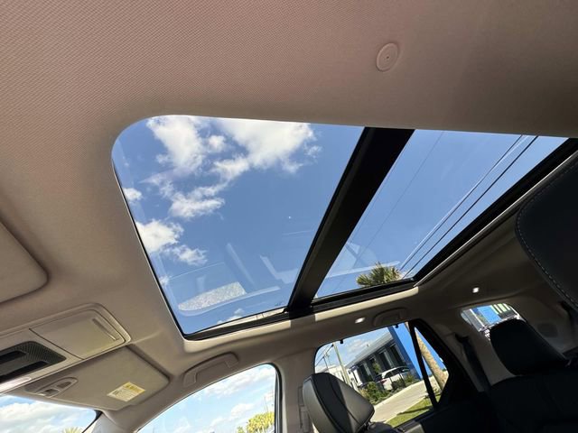 Certified 2025 Honda Pilot Touring image 27