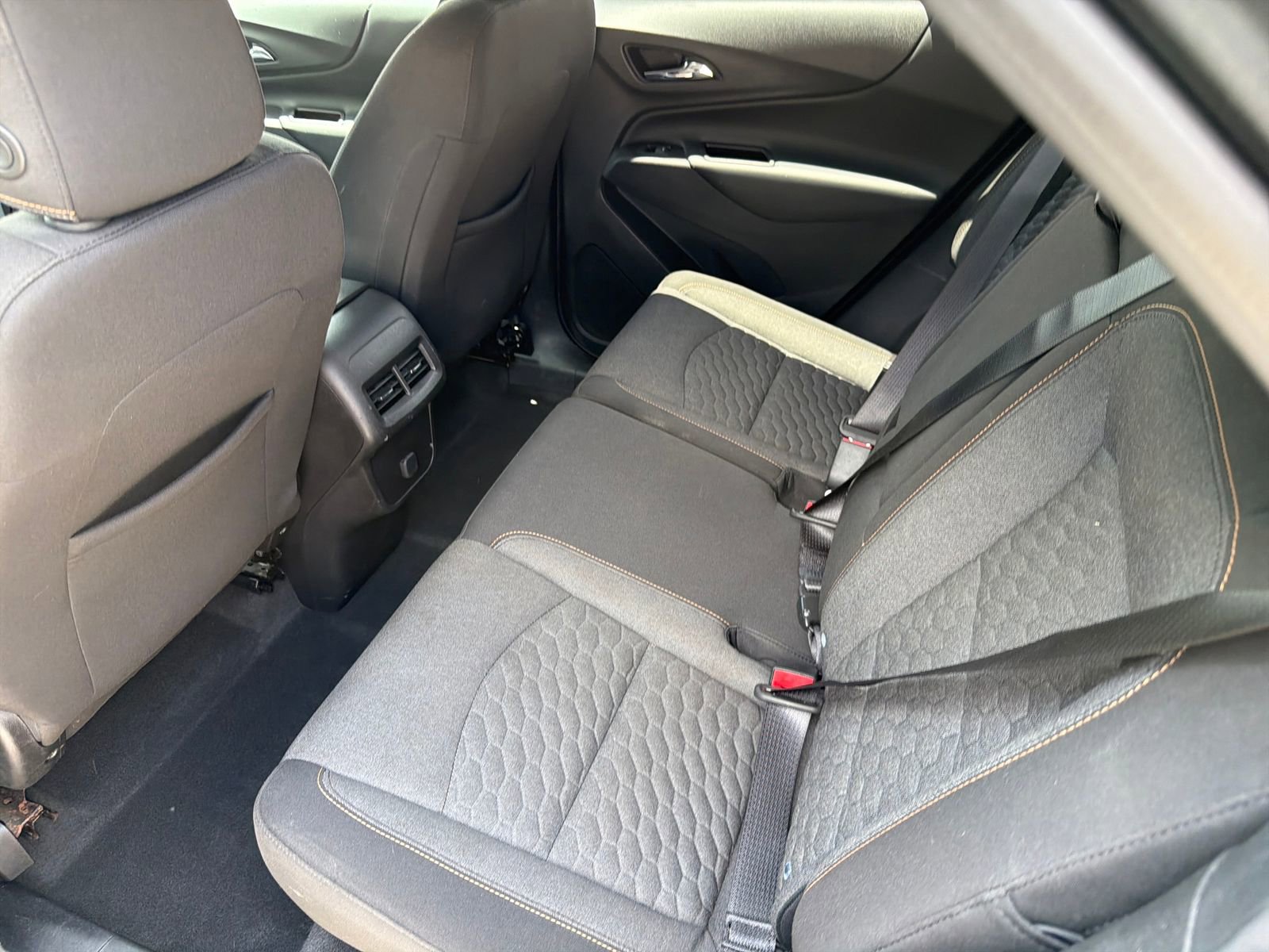 Used 2018 Chevrolet Equinox LT FWD image 23