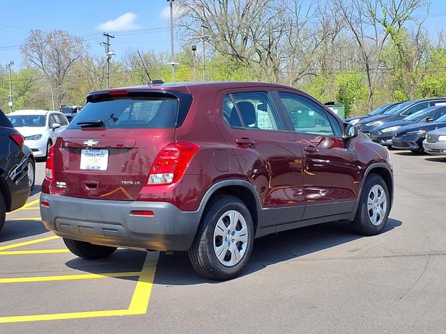 Used 2016 Chevrolet Trax LS w/ LPO, Cargo Package FWD image 2