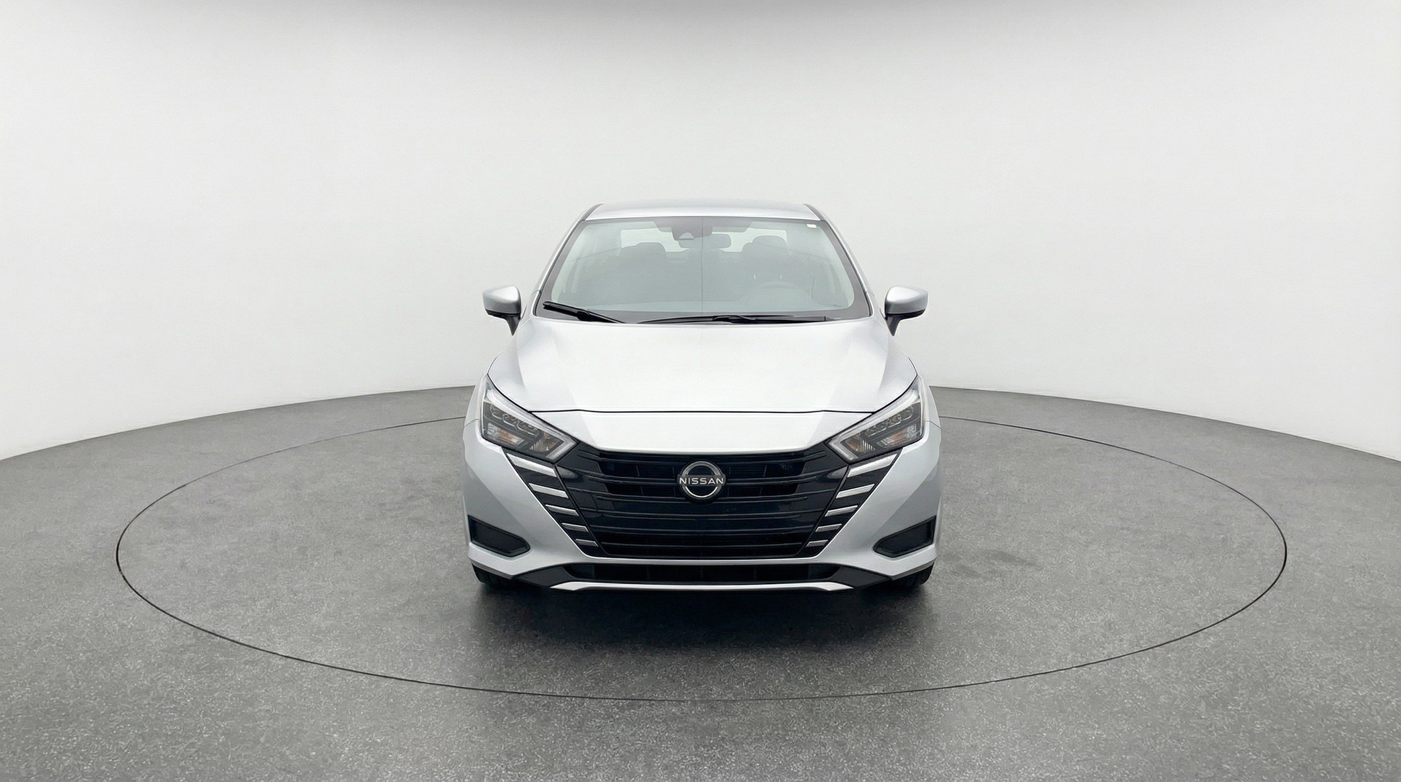 Used 2025 Nissan Versa SV FWD image 2