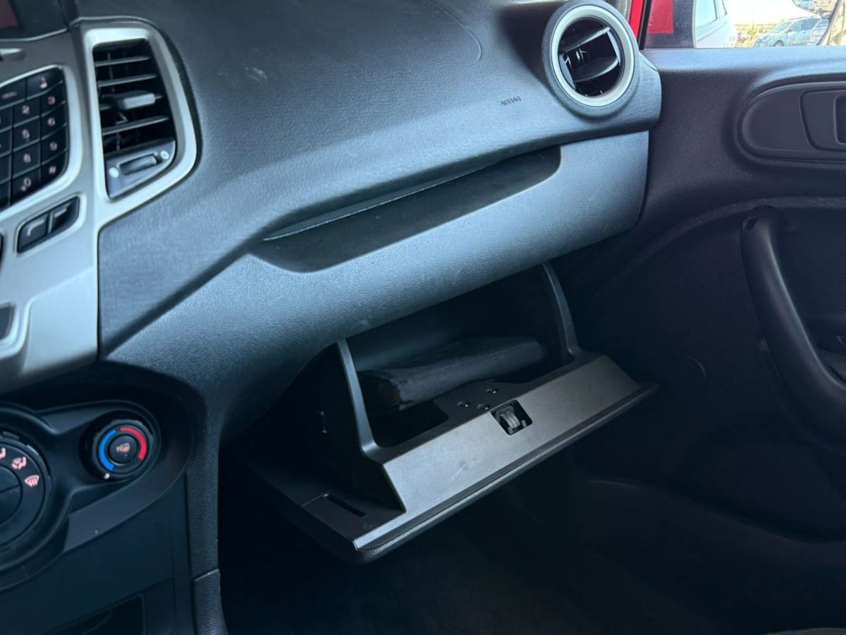 Used 2012 Ford Fiesta SE FWD image 54