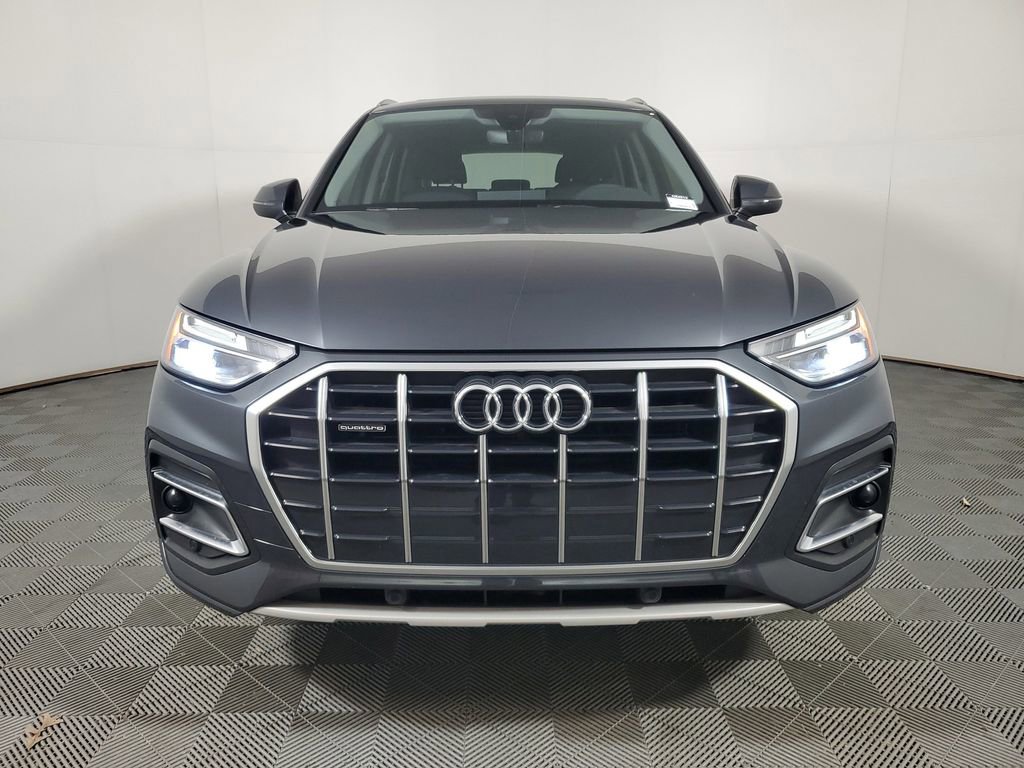 Used 2023 Audi Q5 2.0T Premium w/ Convenience Package AWD/4WD image 2