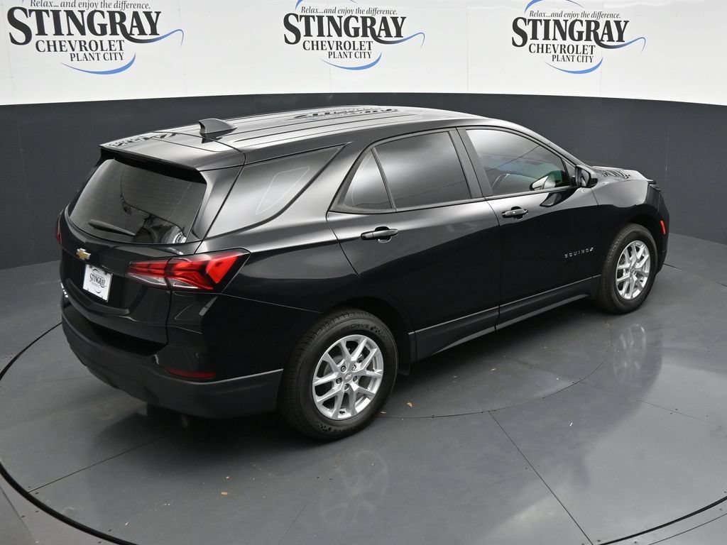 Used 2023 Chevrolet Equinox LS FWD image 27