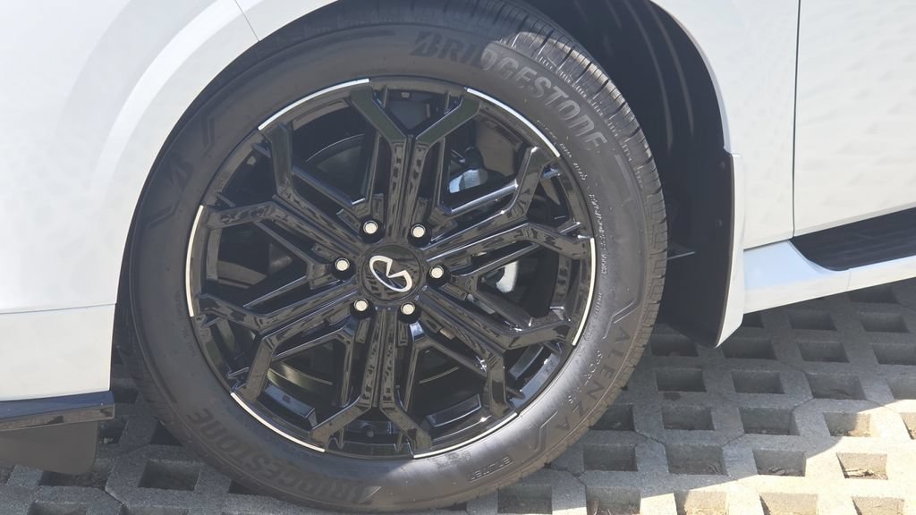 New 2027 INFINITI QX80 Sensory w/ Sport Exterior Package AWD/4WD image 10