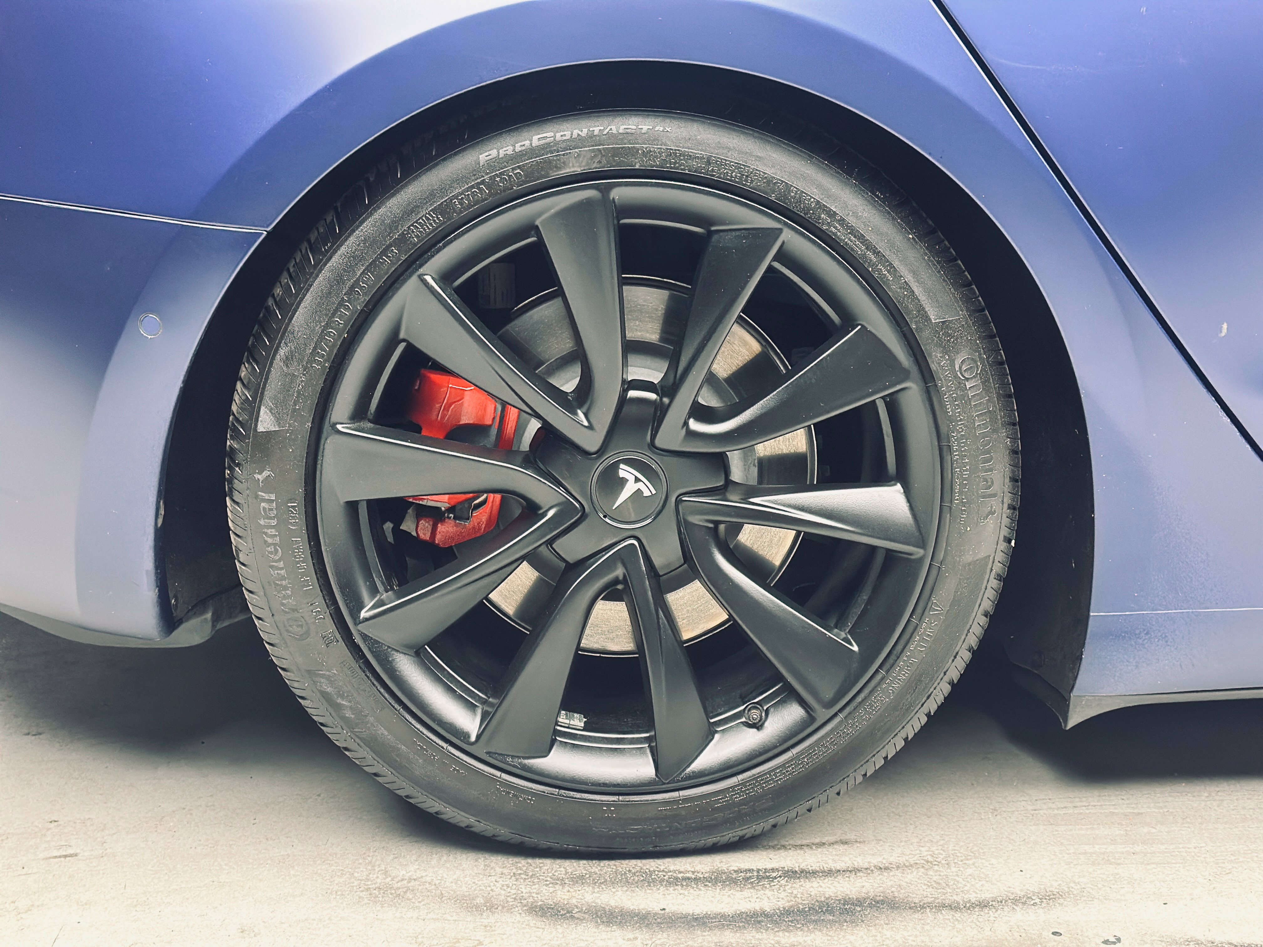Used 2018 Tesla Model 3 Long Range AWD/4WD image 32