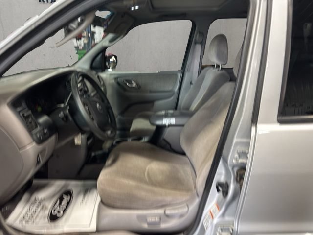 Used 2002 MAZDA Tribute 4WD image 7