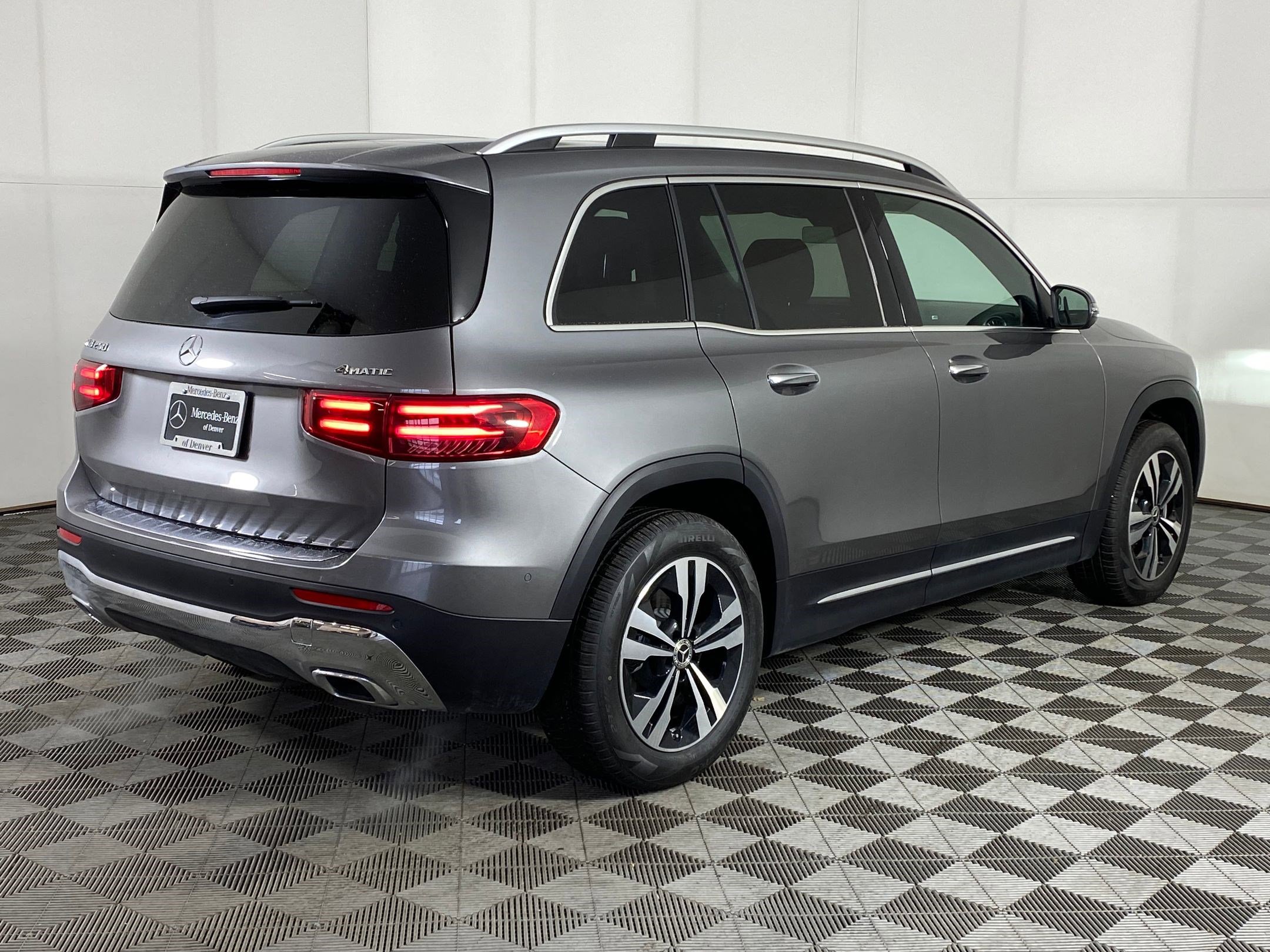 Used 2026 Mercedes-Benz GLB 250 4MATIC image 9