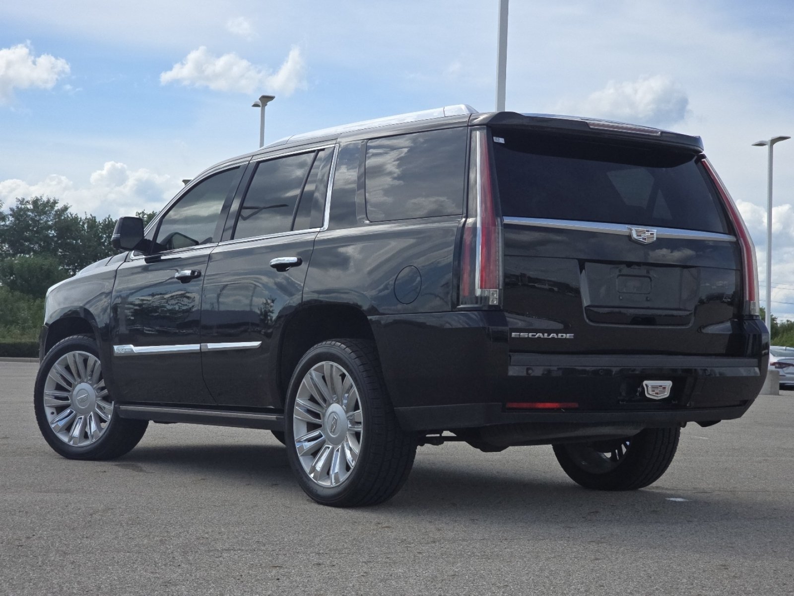 Used 2016 Cadillac Escalade Platinum AWD/4WD image 15