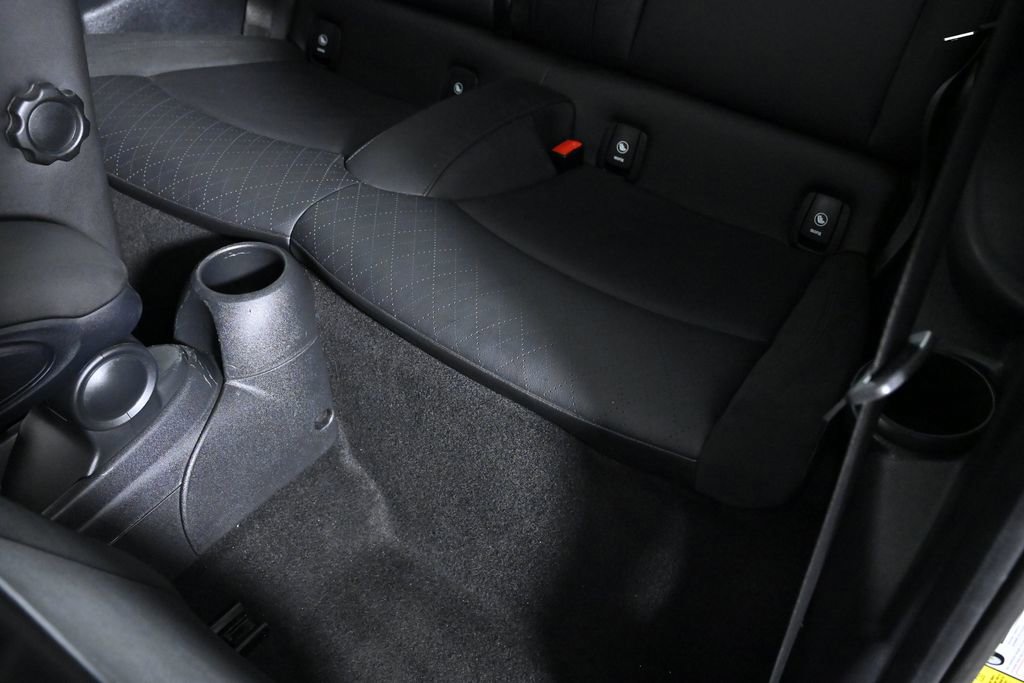 Used 2024 MINI Cooper SE image 27