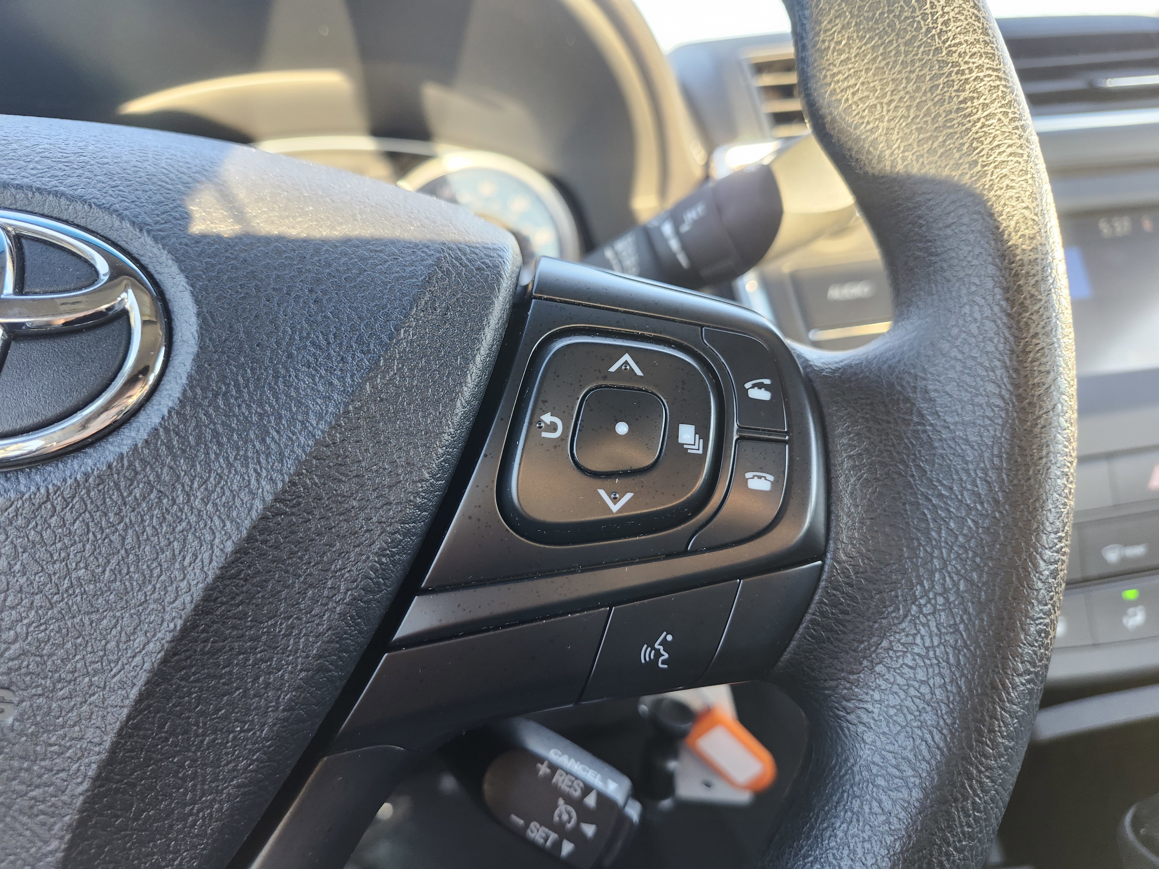 Used 2017 Toyota Camry LE image 30