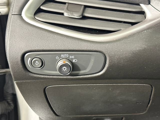 Used 2021 Chevrolet Malibu LS image 19