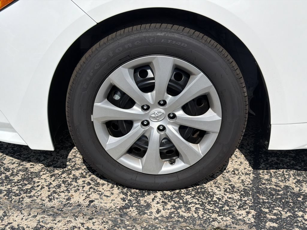 Used 2026 Toyota Corolla LE FWD image 13