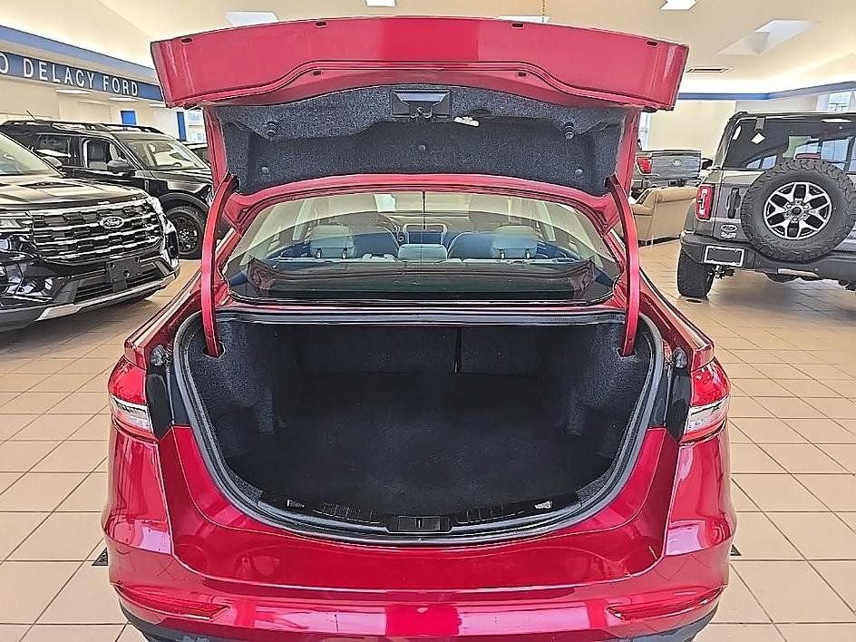 Used 2019 Ford Fusion S image 30