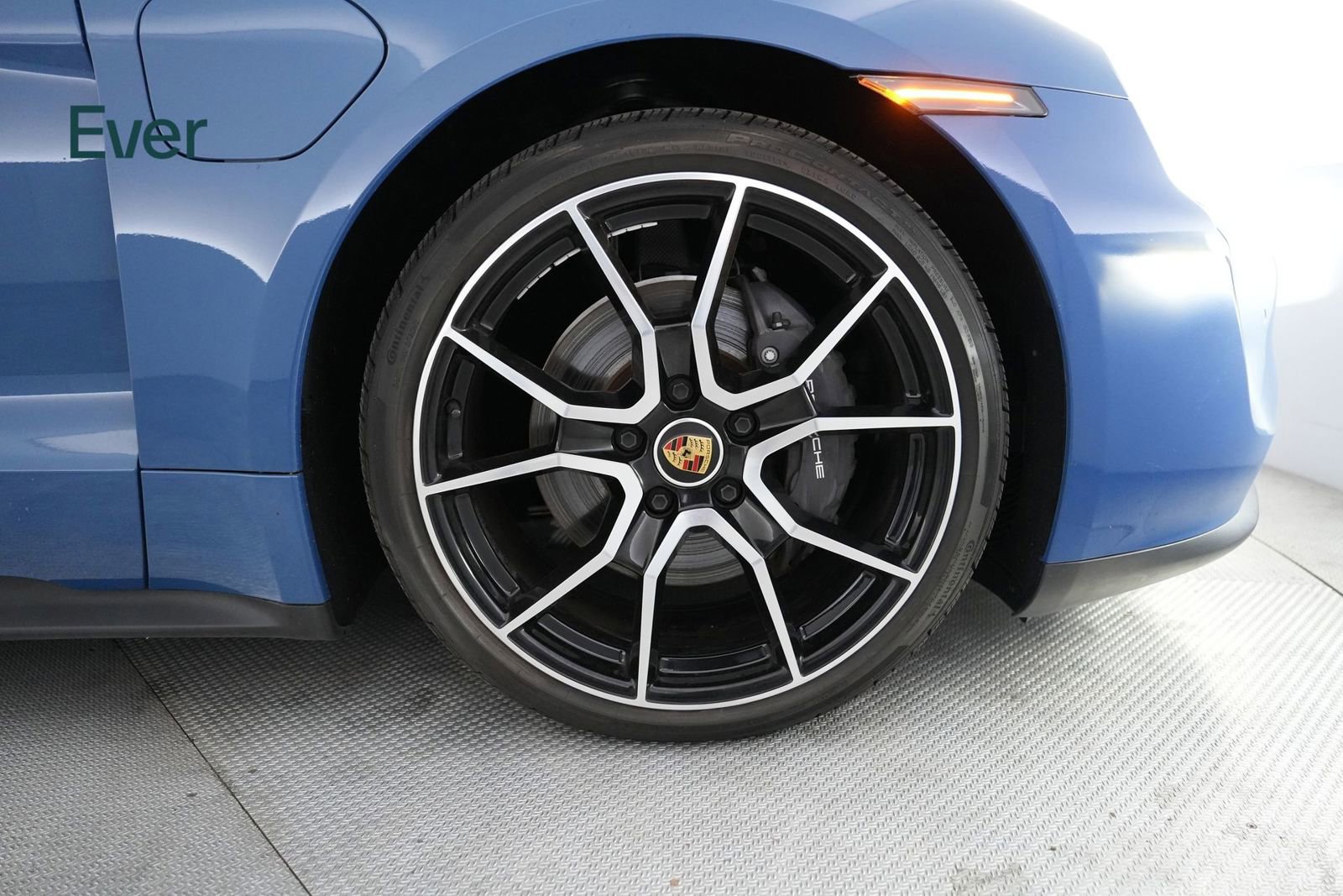 Used 2023 Porsche Taycan Base w/ Premium Package image 20