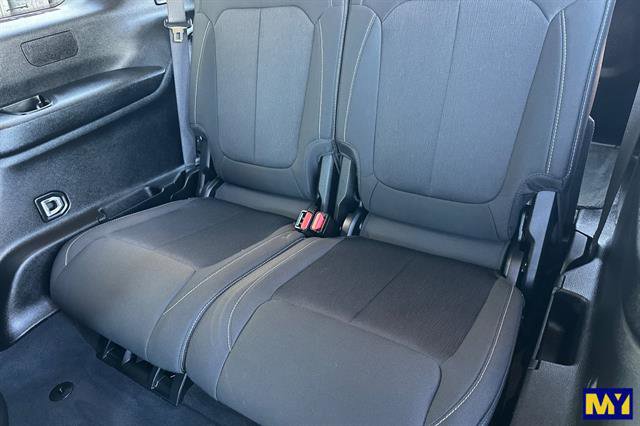 Used 2023 Jeep Grand Cherokee L Laredo w/ Trailer Tow Group (B) image 18