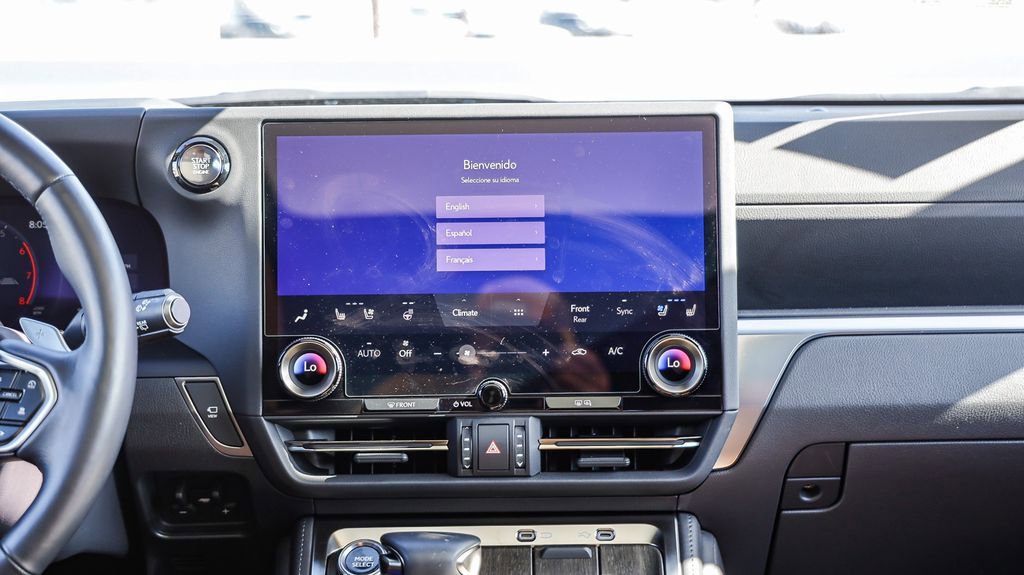 Used 2025 Lexus GX 550 w/ Cold Area Package AWD/4WD image 17