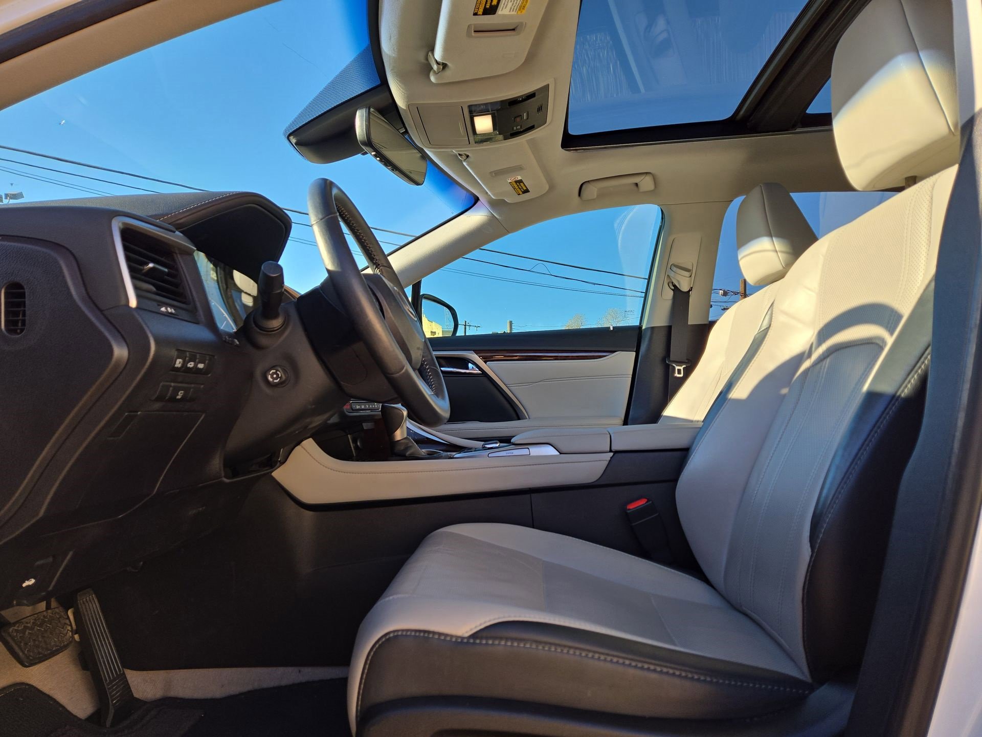 Used 2018 Lexus RX 350 Premium image 16