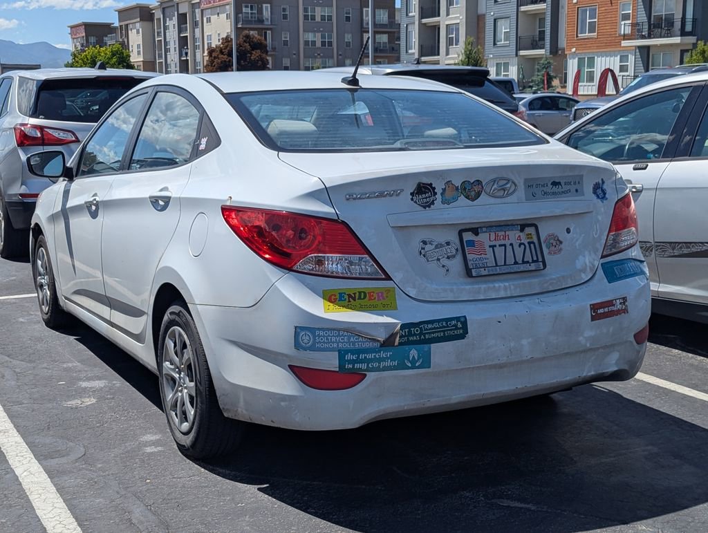 Used 2014 Hyundai Accent GLS FWD image 5